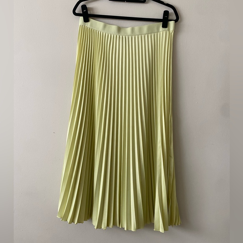 Pleated midi skirt
